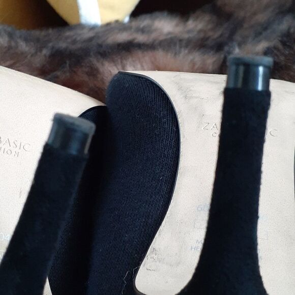 ZARA Style Black Pump - Picture 4 of 9